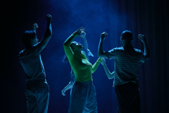 Ghaliah-Conroy-Jonathan-Mitchell-Alex-ONeill-in-CoisCeim-Dance-Theatres-THE-PIECE-WITH-THE-DRUMS-by-David-Bolger-Photo-by-Ros-Kavanagh-51